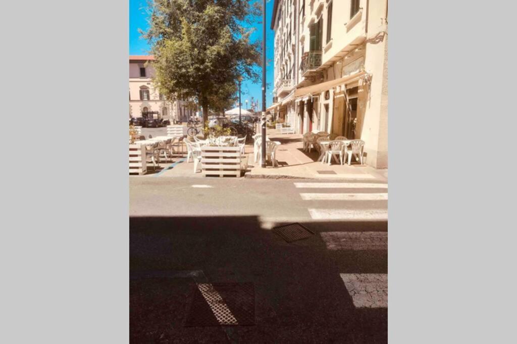 Sweet Apartment Fronte Mare - Livorno Exterior foto